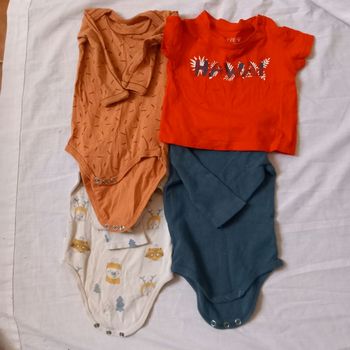 Bodies bb mixte (3 bodies +1 tee shirt  1à 3 mois )