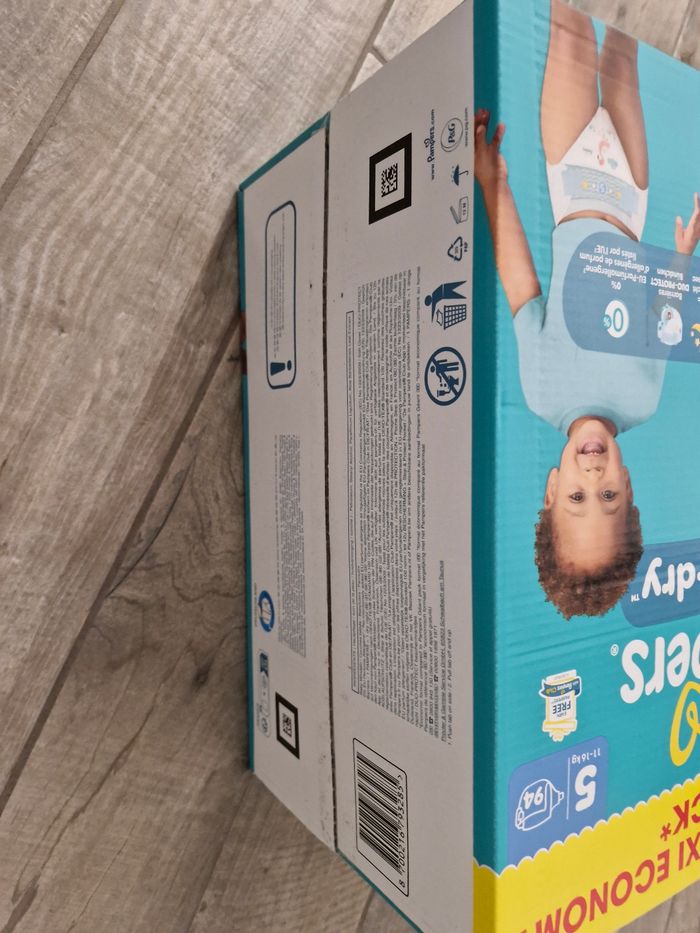 94 couches pampers baby dry - photo numéro 2