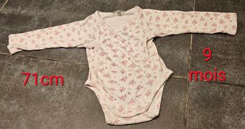 Bodie fleuri, 9 mois, 71cm. Grain de blé. Ouverture sur le devant comme un cache cœur