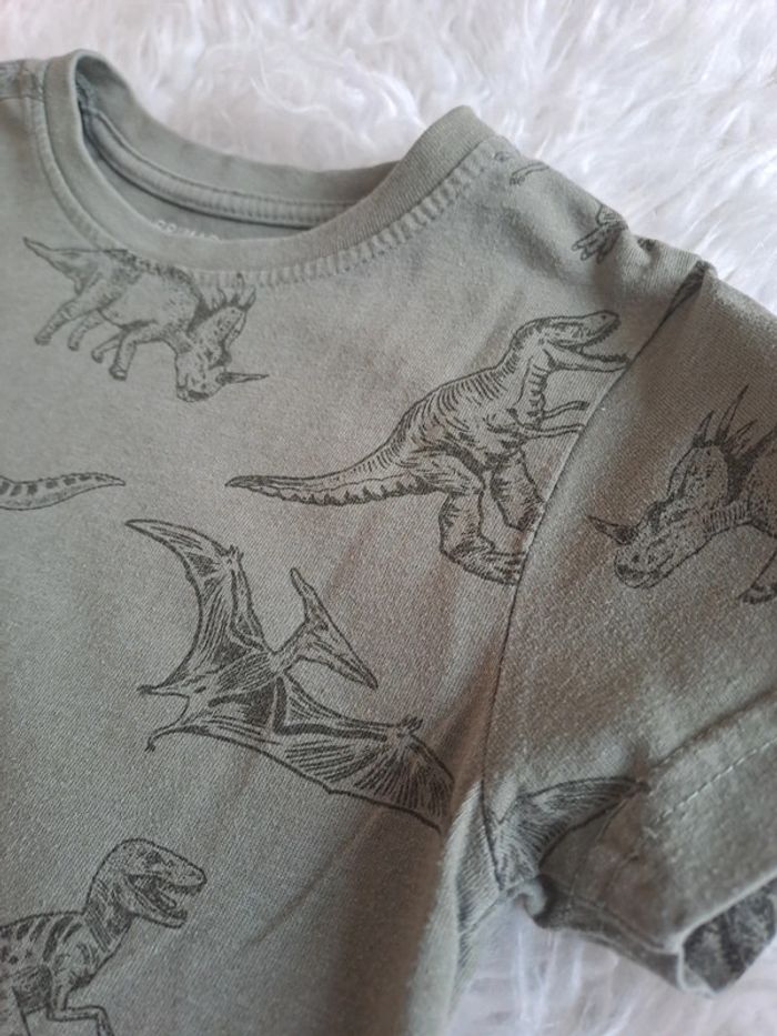 Tee-shirt MC primark dinosaures 3/4ans - photo numéro 3
