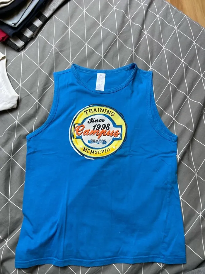 T shirt sans manche bleu