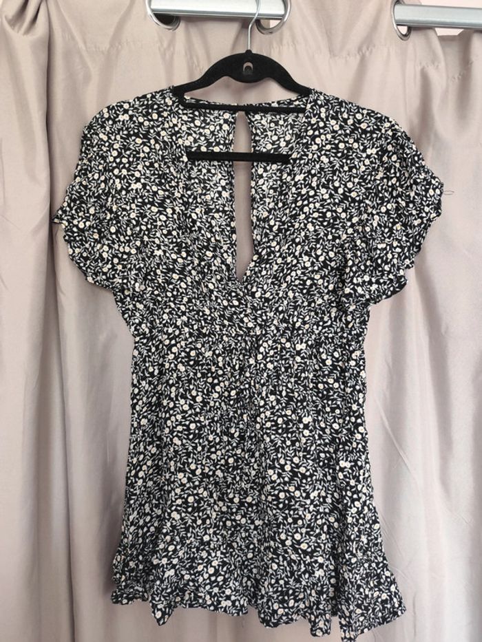 Robe courte fleurie