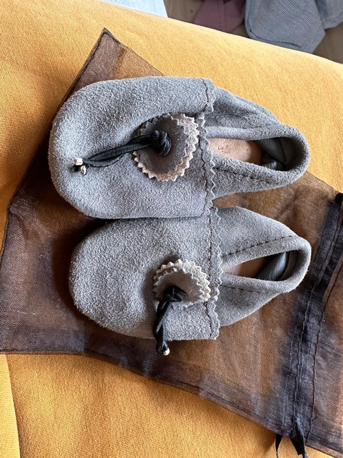 Chaussons taille 20 neuf