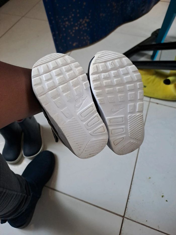 Lot chaussures taille 21 - photo numéro 6