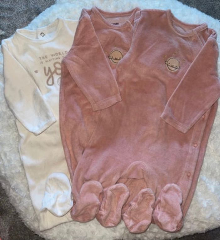 Lot de 3 pyjama dort bien bébé fille 6 mois Kiabi velours coton