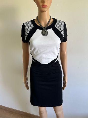 Robe noire et blanche à manches courtes Anna Field taille 40 bon état