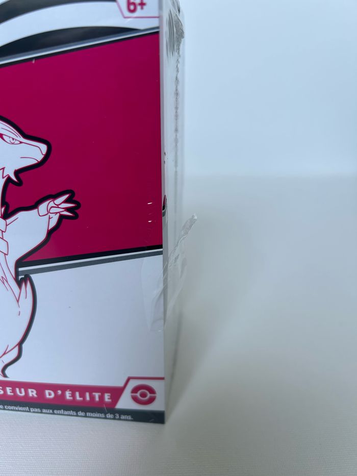Coffret dresseur ev10.5 flammes blanches foudre noir Pokémon - photo numéro 4