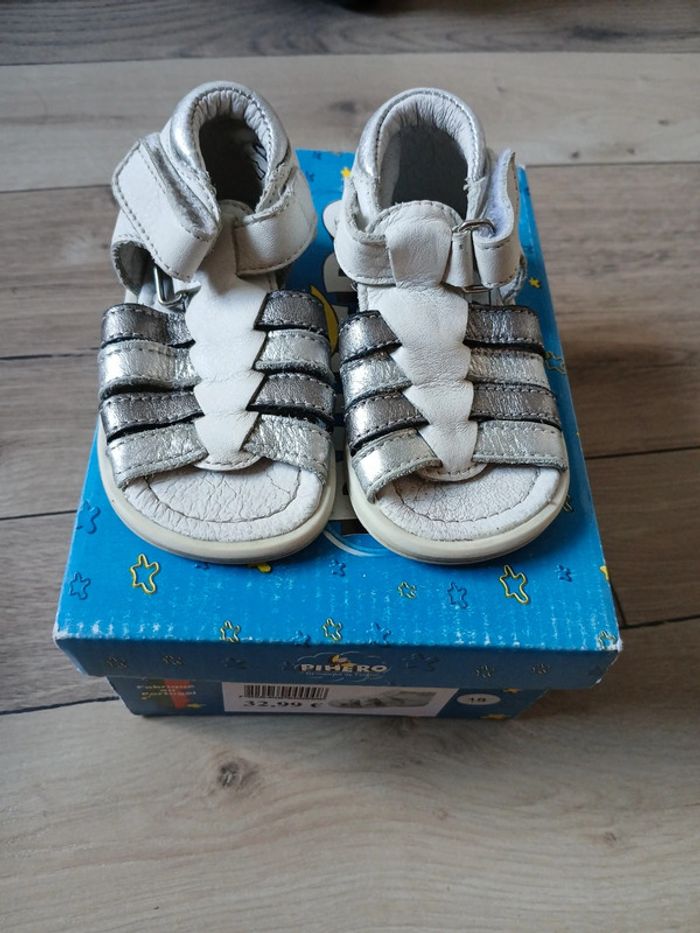 Sandales taille 18