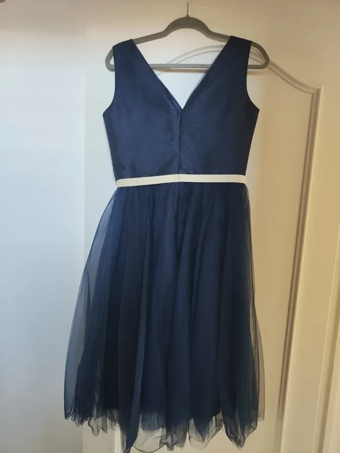 Magnifique robe neuve étiquettes - photo numéro 2
