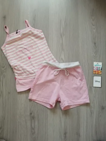 Ensemble top à fines bretelles et short rose et blanc rayé / yilibl / (10ans)