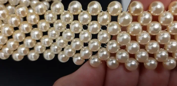 Très belle ceinture Matex en perles blanches nacrées et boucle dorée - photo numéro 4