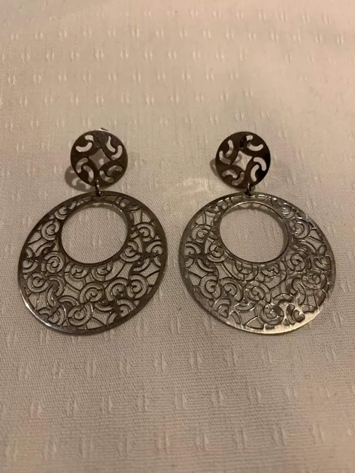 Boucles d’oreilles en acier