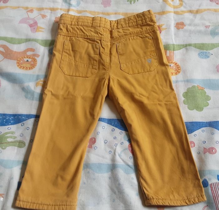 Jeans couleur  garçon  18mois - photo numéro 2