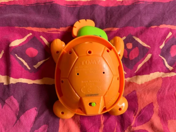 Toomies tortue lumineuse et chantante tomy - photo numéro 2