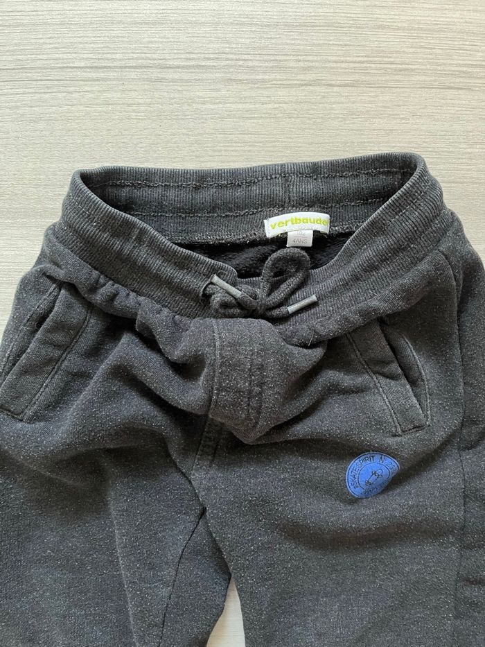 Lot de 2 jogging bleu et noir Vertbaudet 4 ans - photo numéro 2