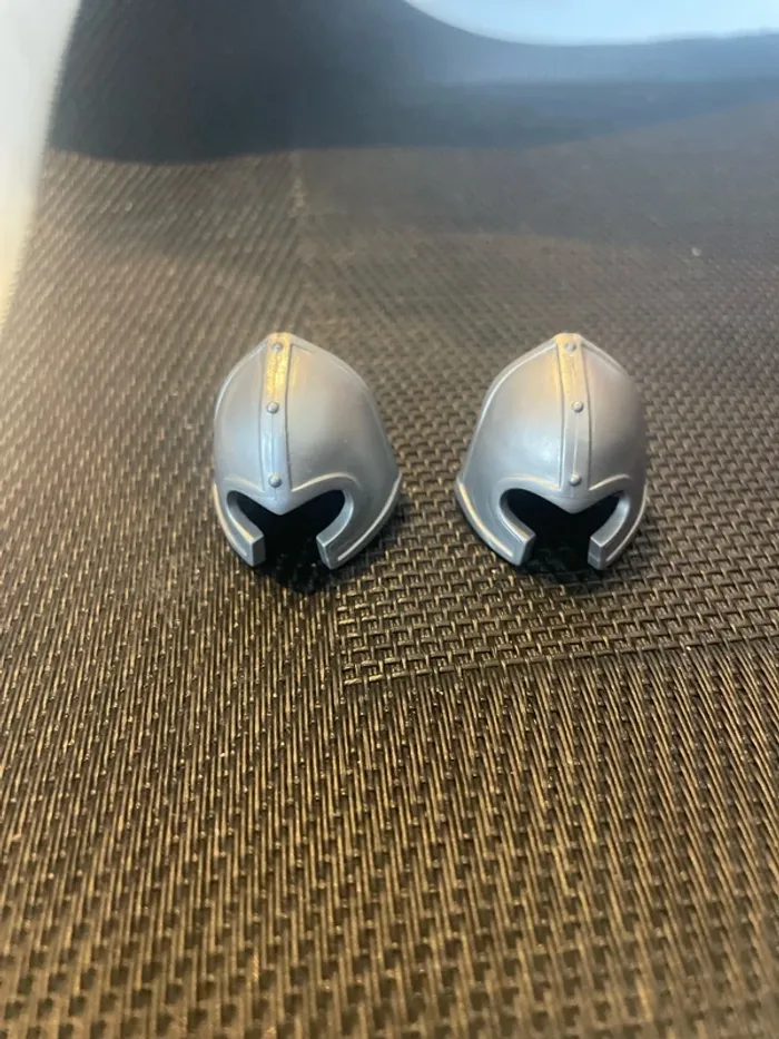 Playmobil lot 2 casques chevalier gris clairs armures moyen âge château citadelle forteresse