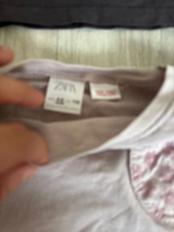 Lots de 2 t-shirt Zara manche longue fille 5 ans - photo numéro 4