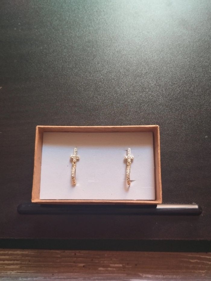 Boucles d'oreilles croix - photo numéro 3