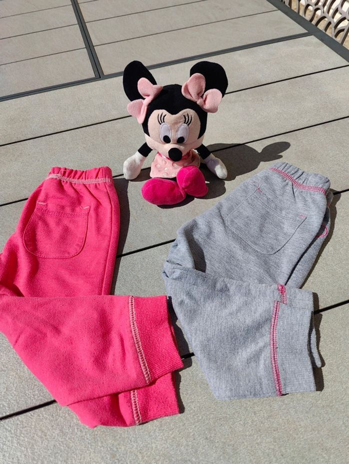 2 joggings fille 18 mois