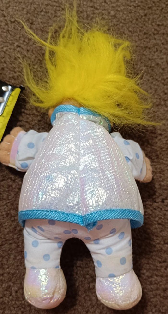 Peluche troll cheveux jaune fleur - photo numéro 2