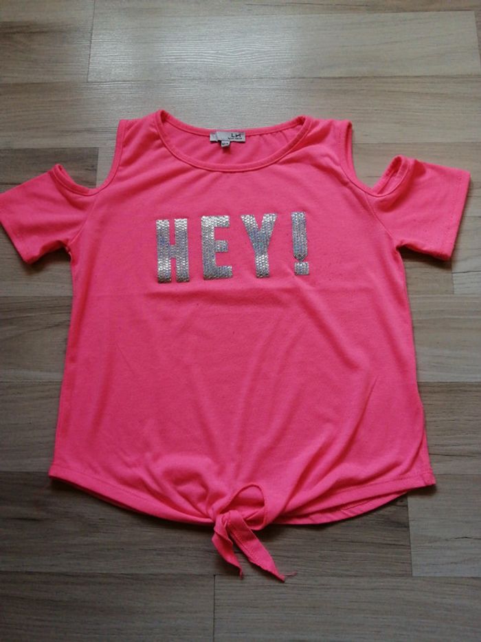 Tee-shirt épaules dénudées
