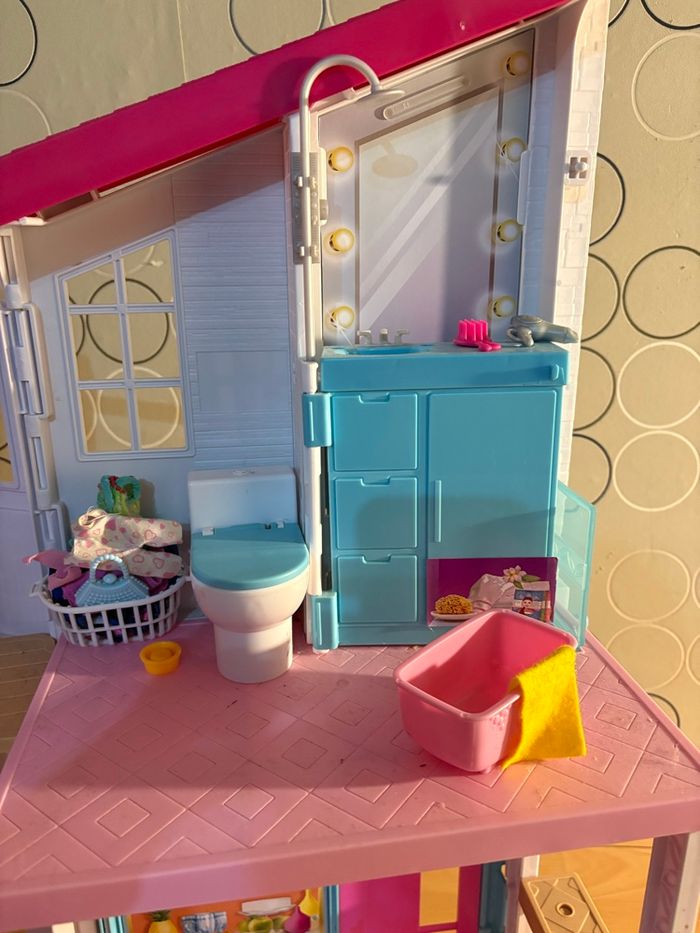 Grande maison Barbie Malibu 2 en 1 beaucoup accessoires en + - photo numéro 4