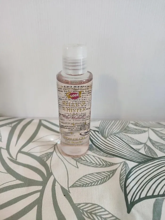 Gloss! gel douche 120ml   à utiliser 12 mois après ouverture