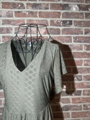 Robe Only kaki Taille S élégante et doublée