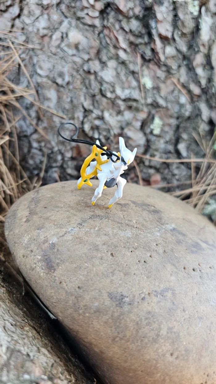 Super petite figurine Pokemon Nintendo porte cle Arceus