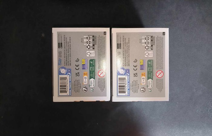 Lot 2 Figurines Funko Pop / Roronoa Zoro 1775 / One Piece (1 Chase + 1 Normal) - photo numéro 6