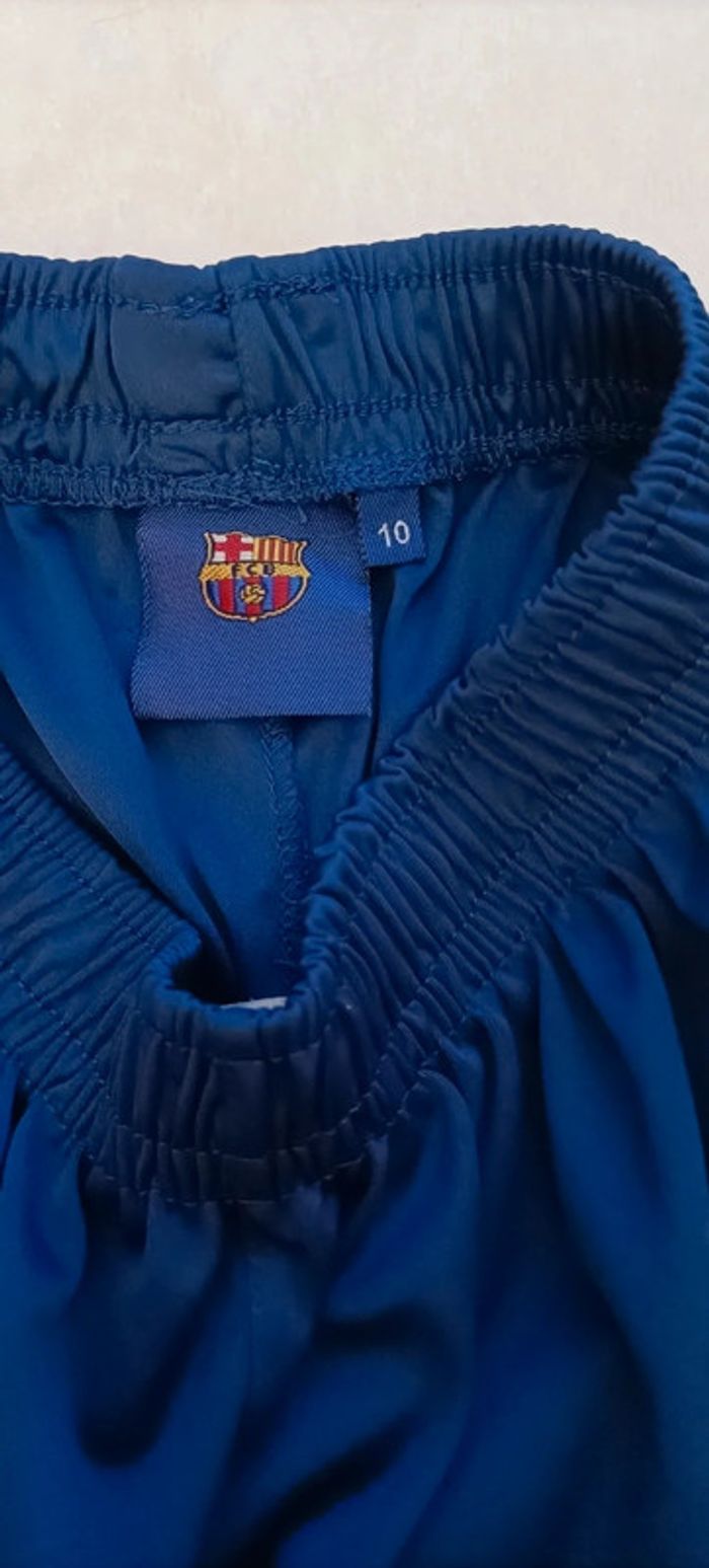Short FC Barcelone 10 ans - photo numéro 3