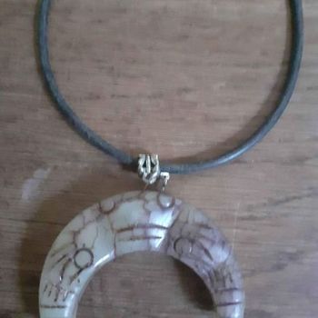 Collier avec pendentif lune