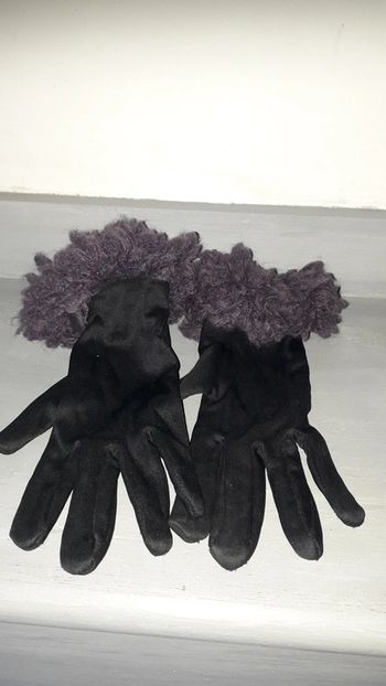 Gants fantaisie noirs et violets