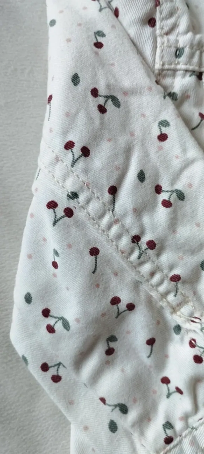 Veste jean cerise 18 MOIS - photo numéro 3