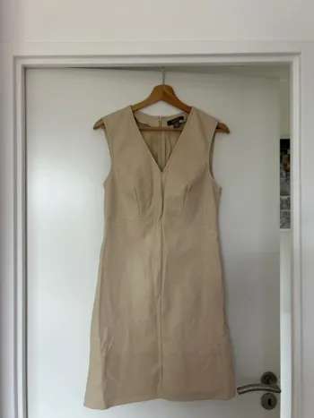 Robe en cuir Primark taille 38