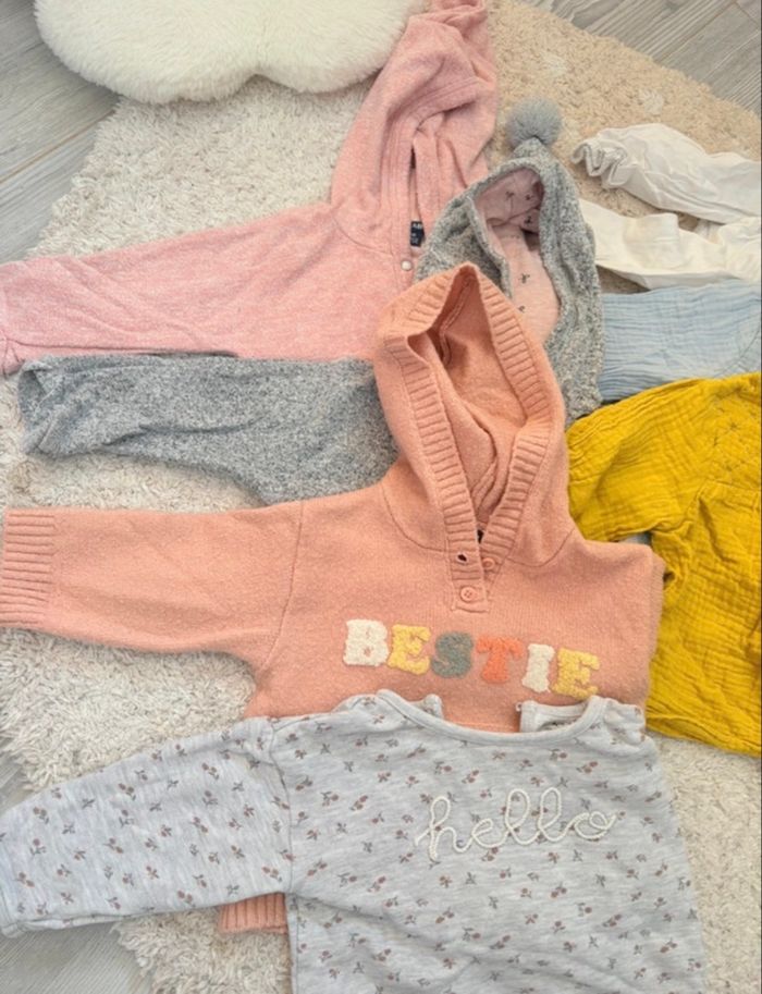 Lot  vêtements 6 mois fille - photo numéro 2
