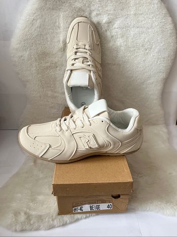 Baskets beiges, crèmes pointure 40 matière nubuck synthétique