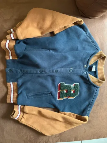 Veste tape à l’œil