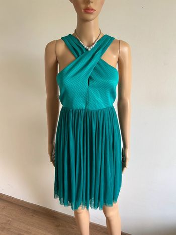 Robe verte neuve sans manches Naf Naf taille 38 (valeur 70€)