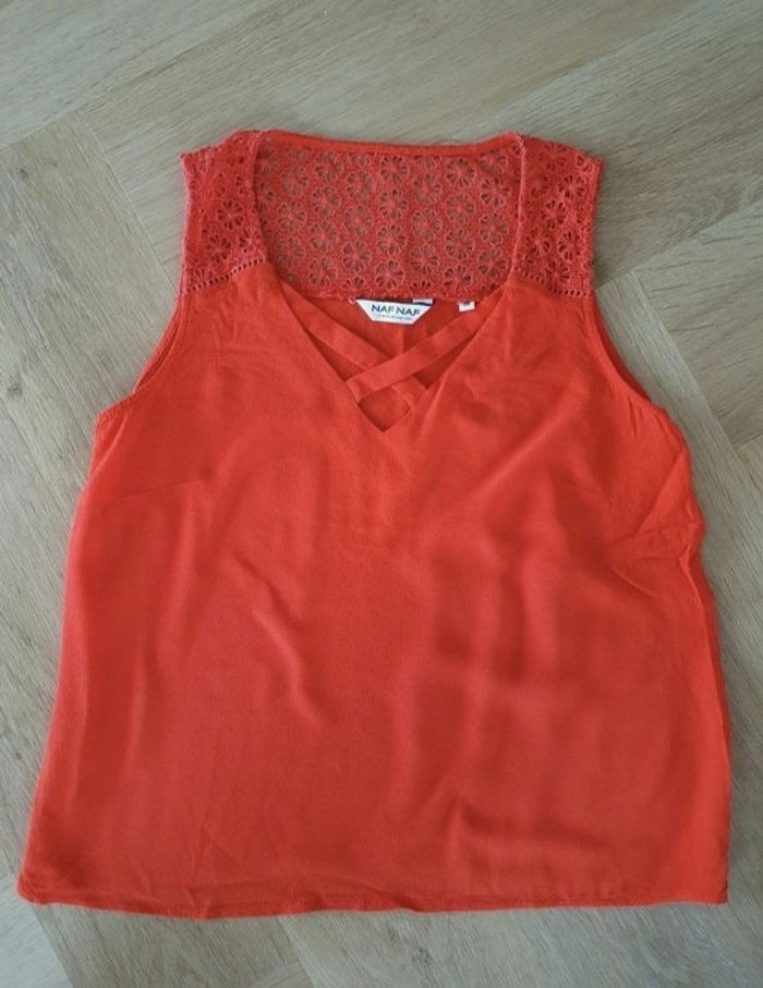 Debardeur rouge vif de la marque NafNaf en taille 38