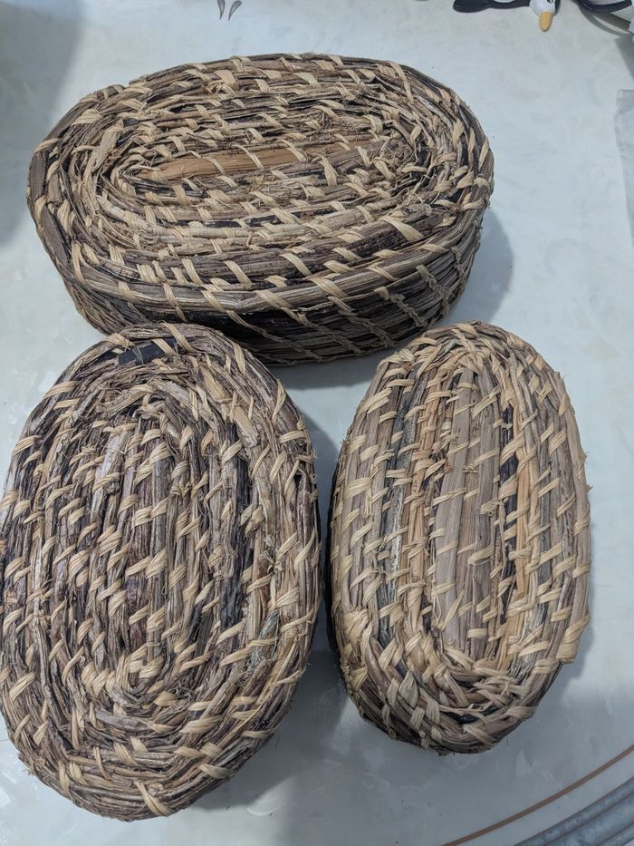 Magnifique ensemble de corbeilles tressées gigognes vintage. De - photo numéro 4
