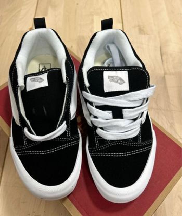 Vans Knu Skool noires blanches – neuves jamais portées – taille 37 avec boîte 🎁 - photo numéro 5