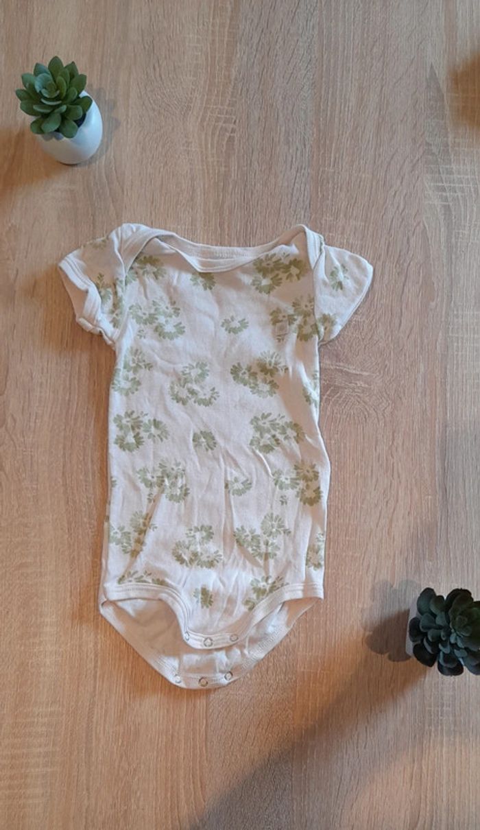 Lot de bodies petit bateau - photo numéro 2