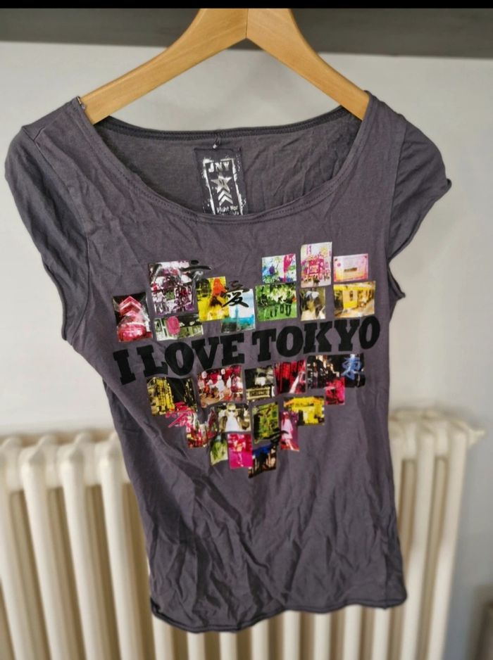 Tee-shirt Tokyo taille M jennyfer