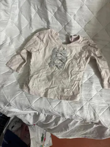 T shirt taille 9-12mois marque miss cute