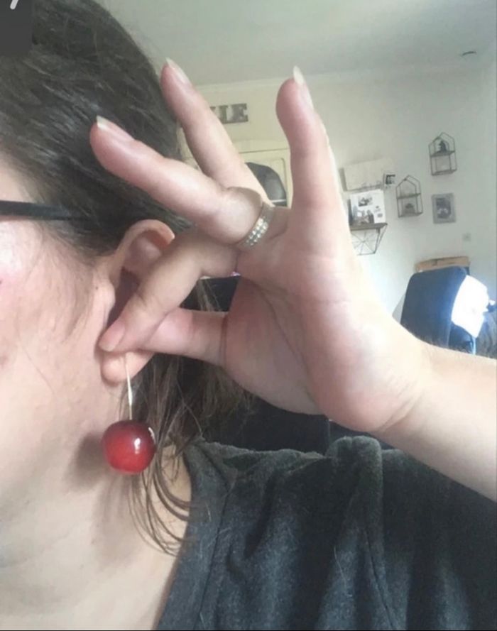 Boucles d’oreilles NEUVES femme en forme de cerises 🍒 couleurs bordeaux et rouge - photo numéro 2