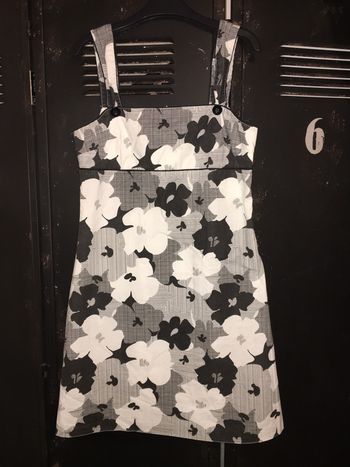 Robe fleurs noires  et blanches camaïeu t38