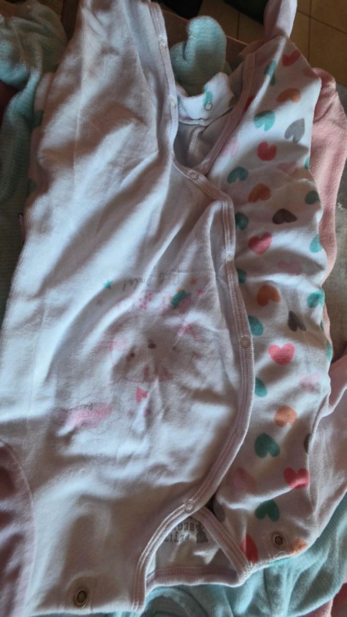 Lot 5 pyjamas 6 mois - photo numéro 2