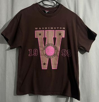 T-shirt Jennyfer taille 2XS/3XS très bon état convient pour un 14/16 ans