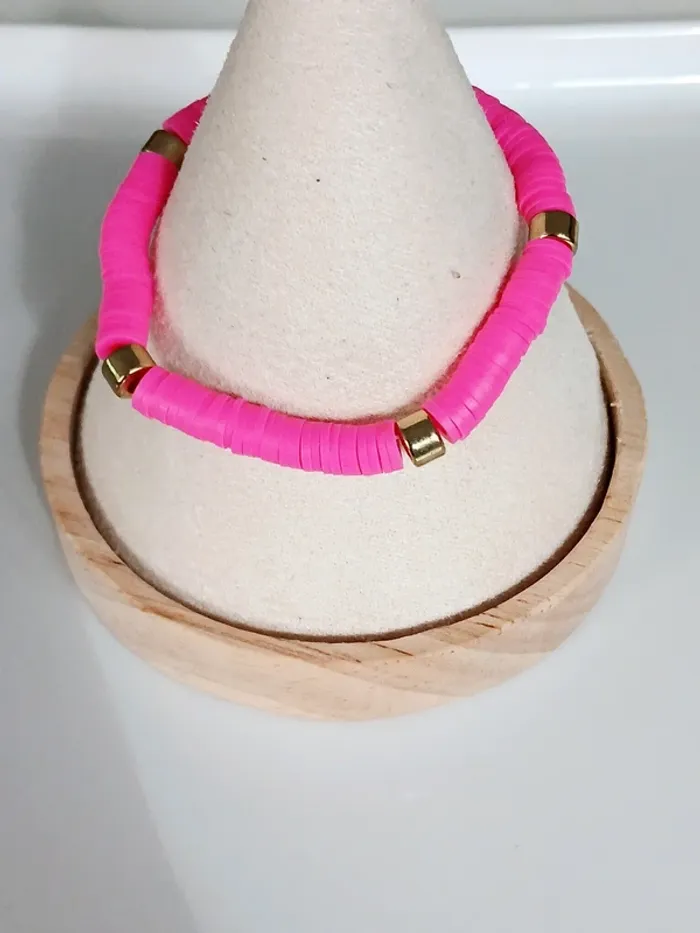 Bracelet perles heishi rose et doré tendance chic été